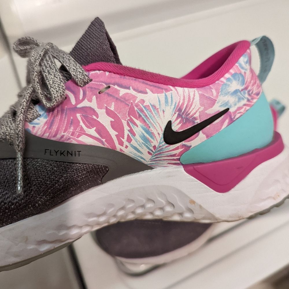 Nike Odyssey React 2 Flyknit